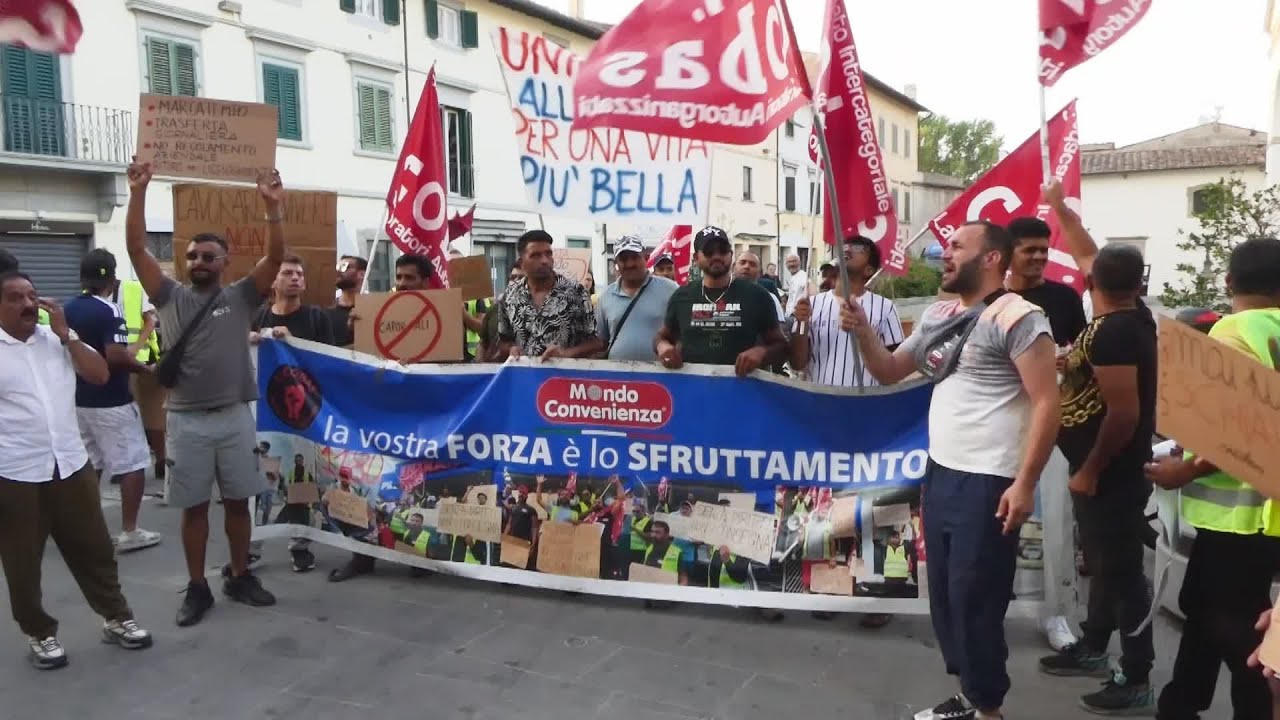 Manifestazione lavoratori Mondo Convenienza