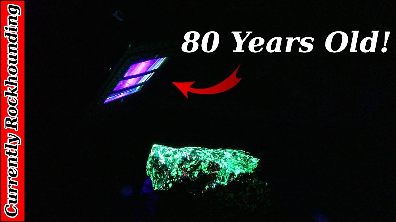A Vintage UV Light from the 1940s // The Mineralight M12