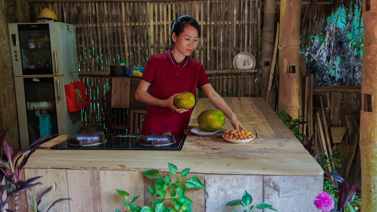 Single mother Tieu Hau completes a gas and wood kitchen | Happy with 3 children a wonderful meal