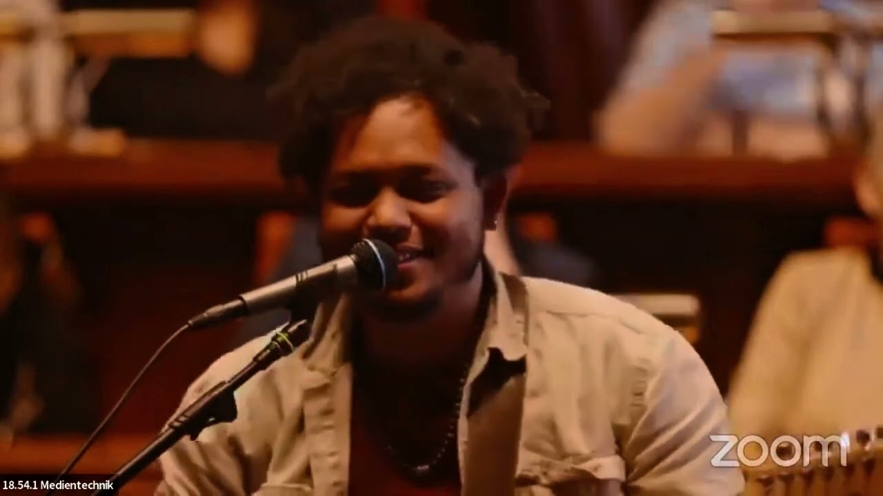 Kevin Rabemanisa - Smile (Live acoustic)