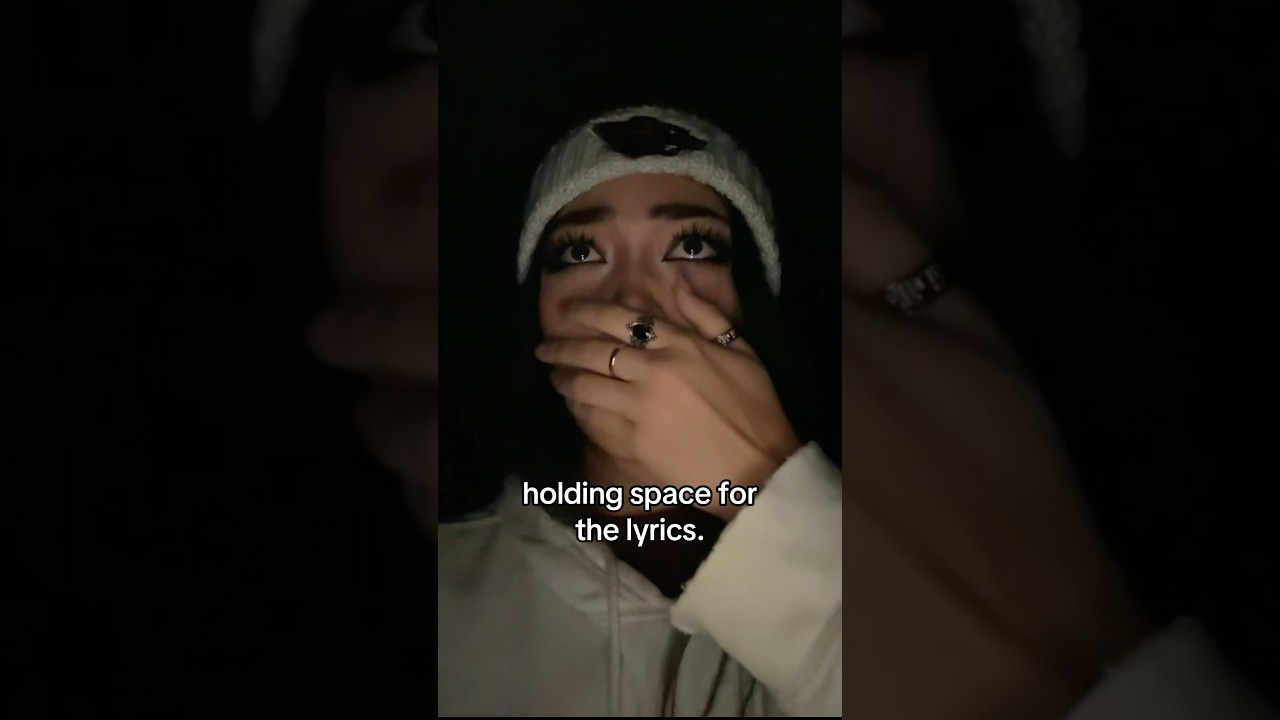 wait for it. #holdingspace #wicked #cynthiaerivo #arianagrande #theatre