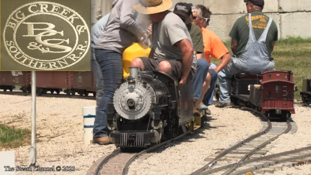 Big Creek & Southern | Long Train Meet | Live Steam Action