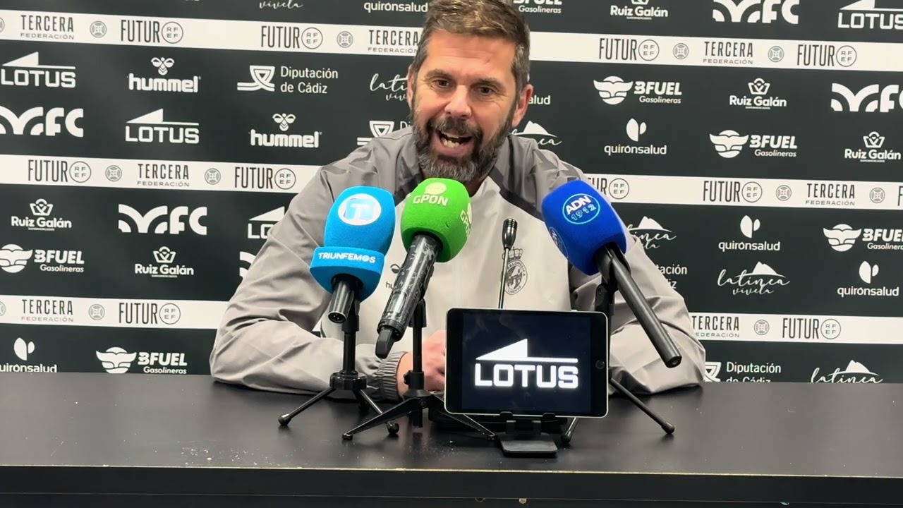 David Sánchez, entrenador RB Linense. Postpartido 
