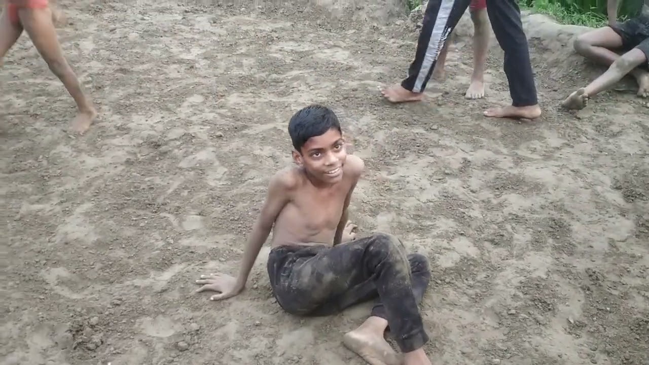 Chote bacon ka Dangal #village #villagelife #ytshorts #dangal #viral #gamtng #werslting @akTaalwala 