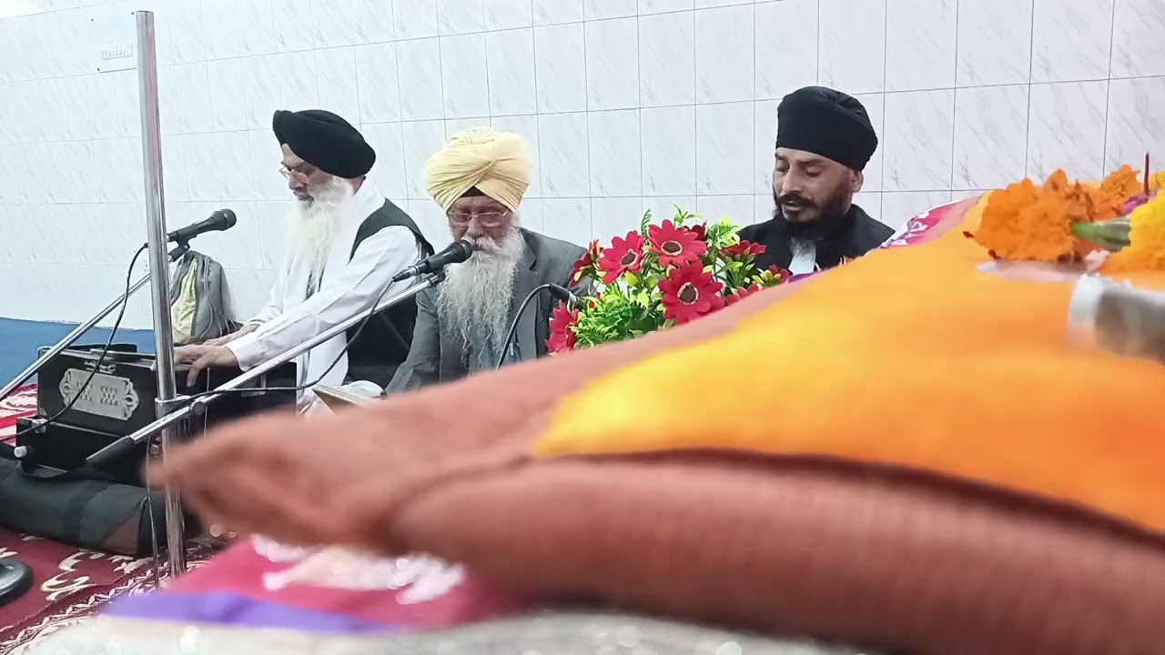 'AukhiGharriNaaDekhanDeiyee' with Bhai SatnamS&GianiKadamS@ G.DeraBabaNanak,VikasNgr,UttamNgr,N.Dlhi
