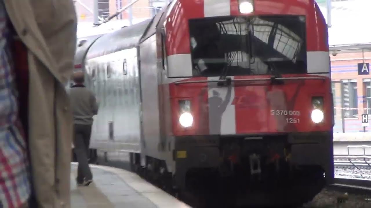 Berlin Warsaw Express with PKP IC 5 370 003 arrives at the station  #ic #pkp #trainspotting
