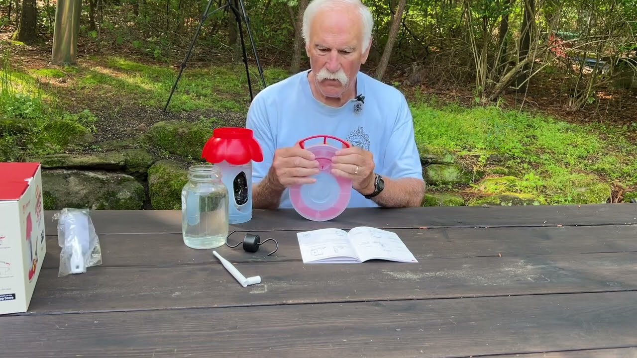 Hummingbird Feeder with Camera Unboxing and Set-up