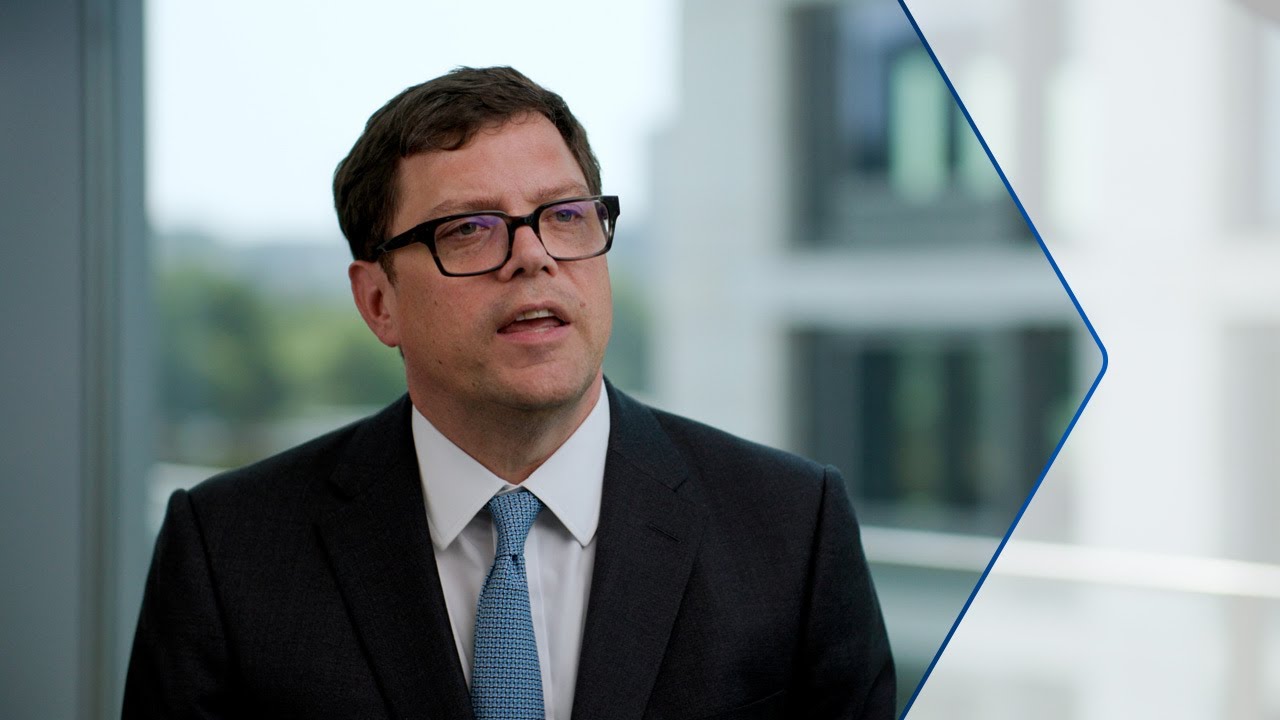 The Power of Global Bonds