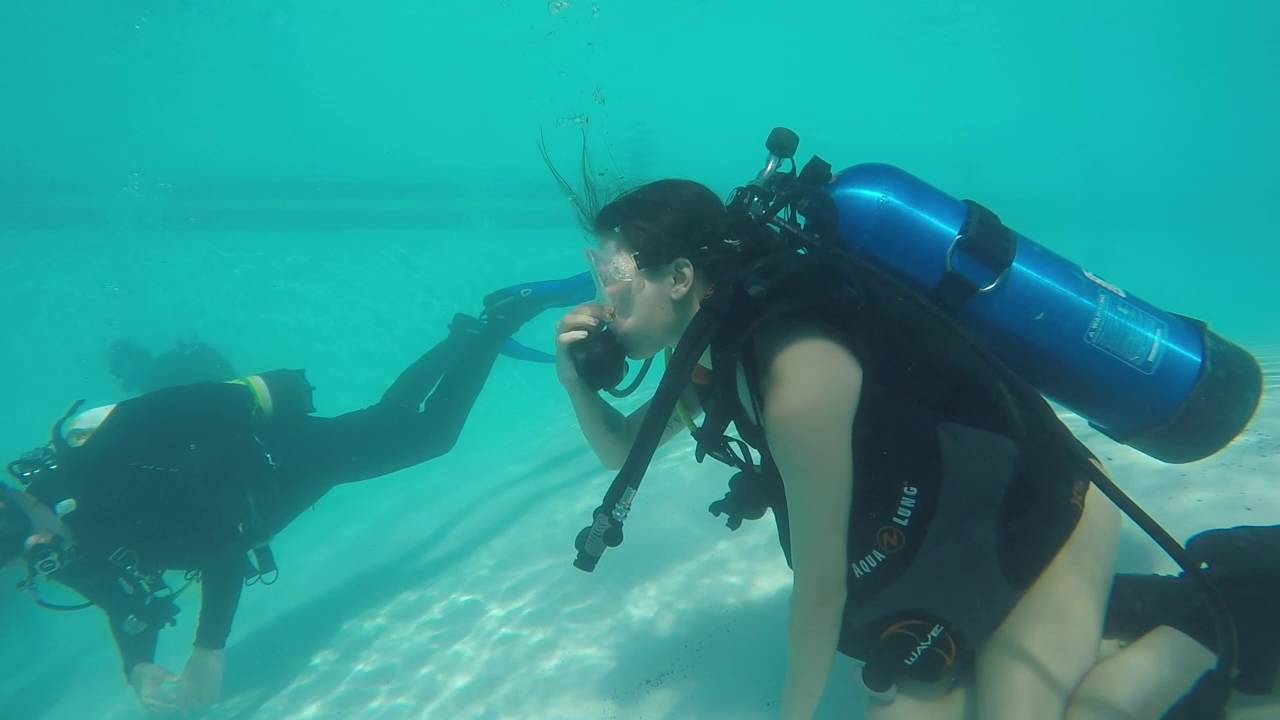 Mariah's Discover Scuba
