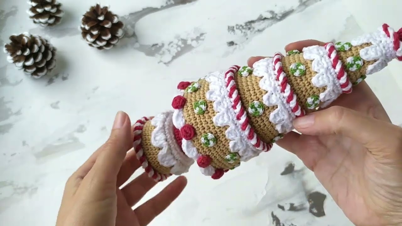 Crochet Christmas Gingerbread Amigurumi kit: overview