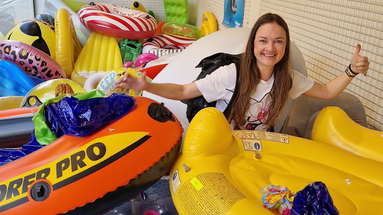 Hundreds of inflatable toys. What did I buy? Inflatable toys