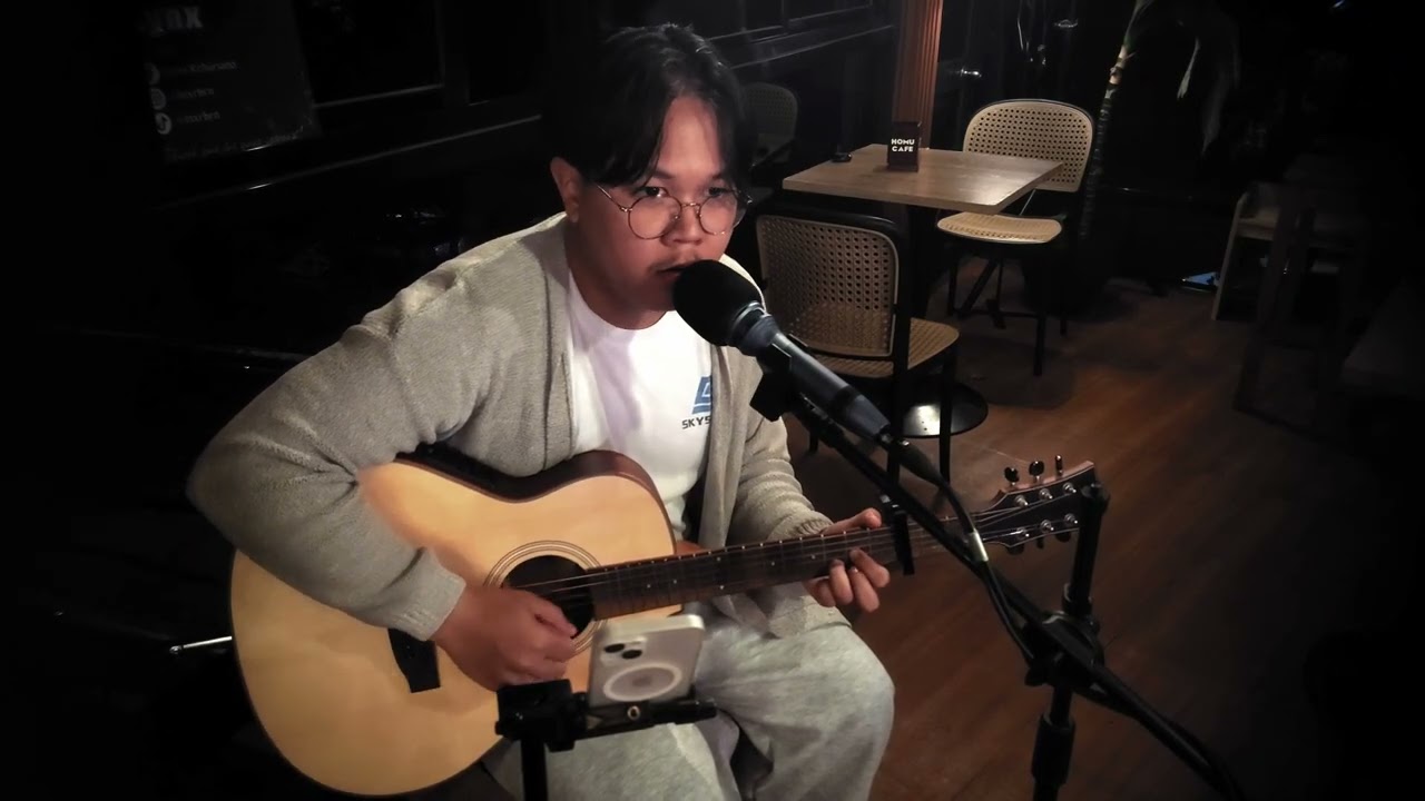 Coldplay — The Scientist cover by Lynx Reburiano at Homu Cafe Baguio Filipino Singer Live Band