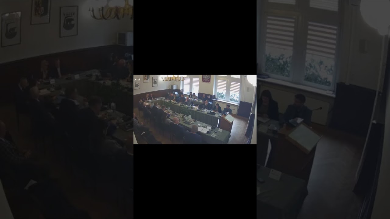 Burzliwa wymiana zdań między starostą Zabrockim i radnym Czuchą.