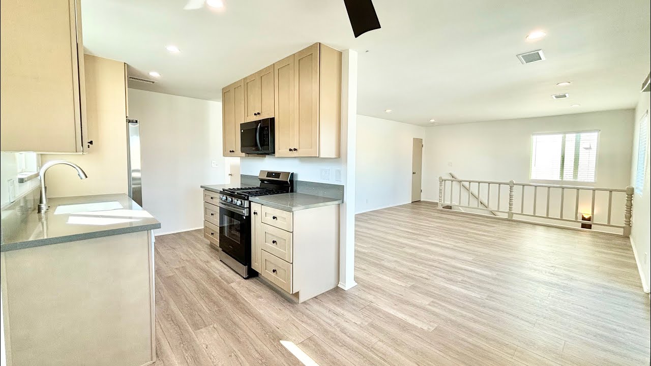 136 Ventura Ave