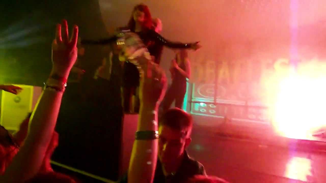 Florence Welch letting her hair down at Bestival 2009