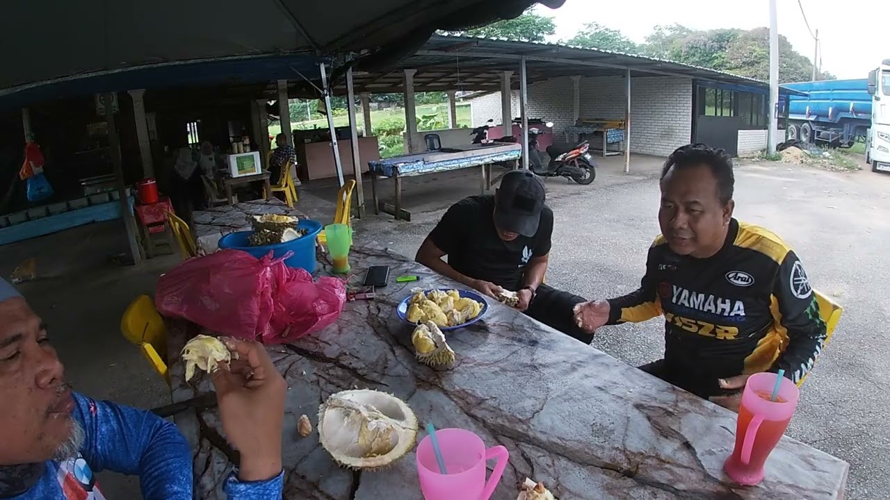 RIDE CARI DURIAN DENGAN EDY & DE