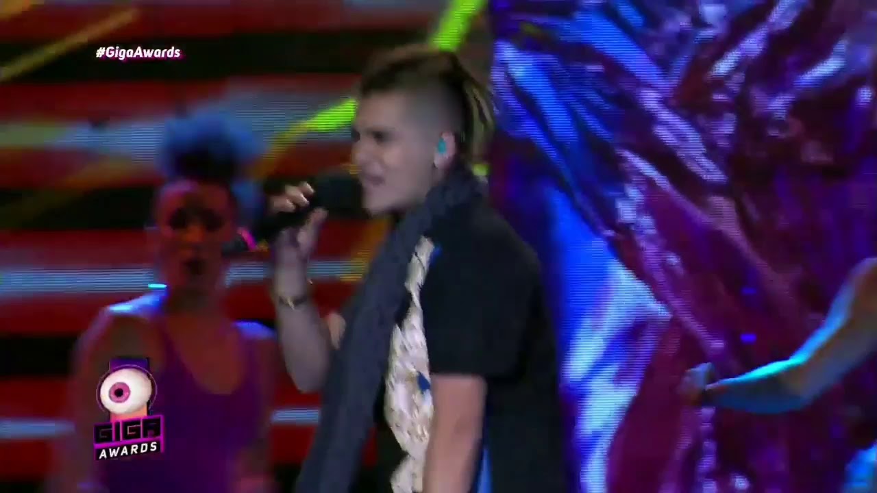 DrefQuila - Exhibicionista Presentacion en vivo - #Giga Awards 2019/ Allbum AQUA