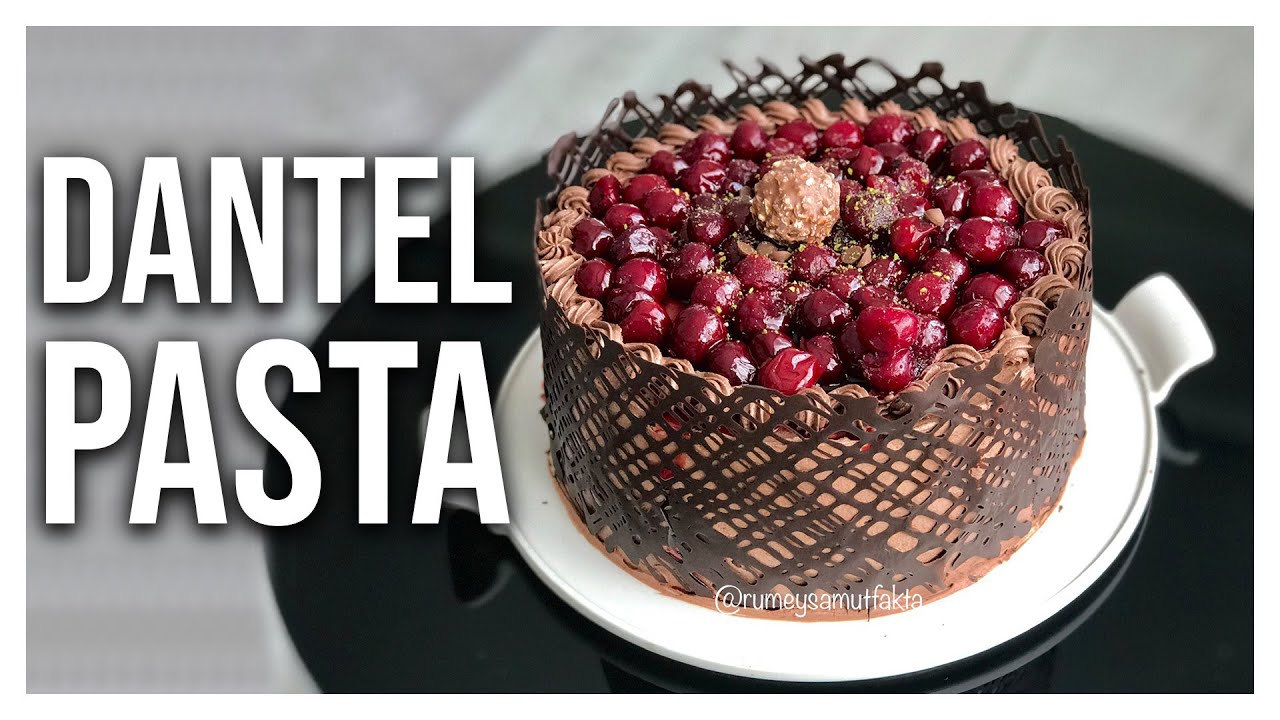 Çikolatalı ve Vişneli Dantel Pasta