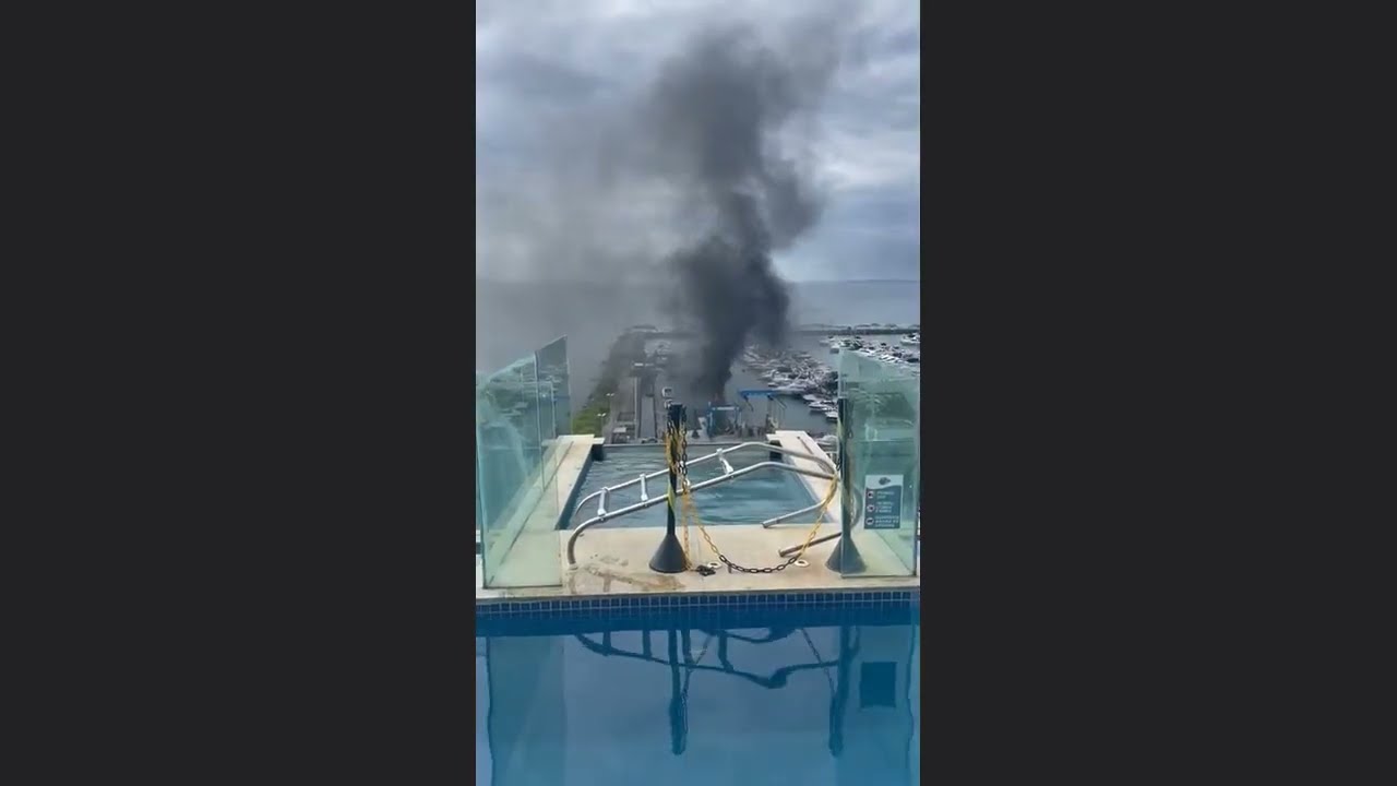 Pleasure boat on fire in Marina