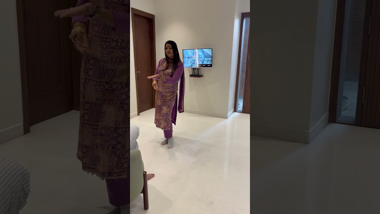 Bete ki shadi me gaye ham kinnar #indiandance #kinnarsamaj #kinnarsammelan 
