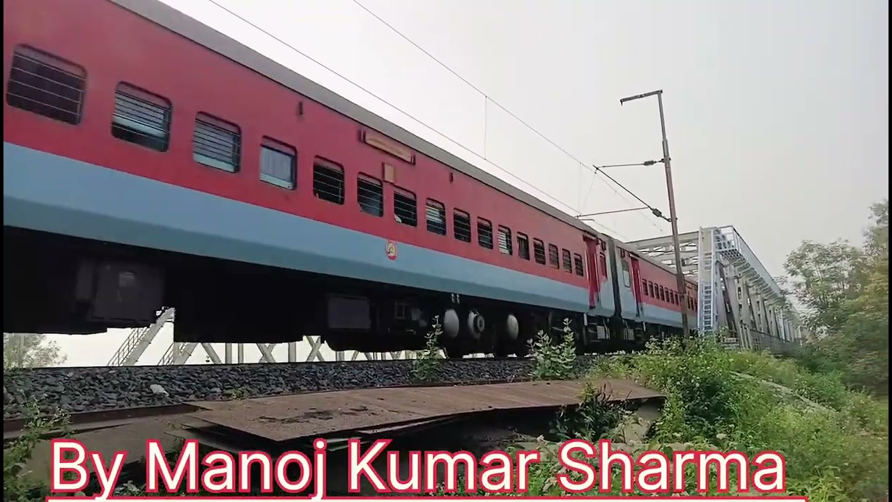 back 2 back Express&Feright trains #indianrailways #trainzlover #railvlogger #railwaycontent 