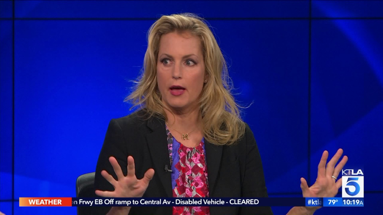 Ali Wentworth Has Famous Friends Guest Star on "NightCap"
