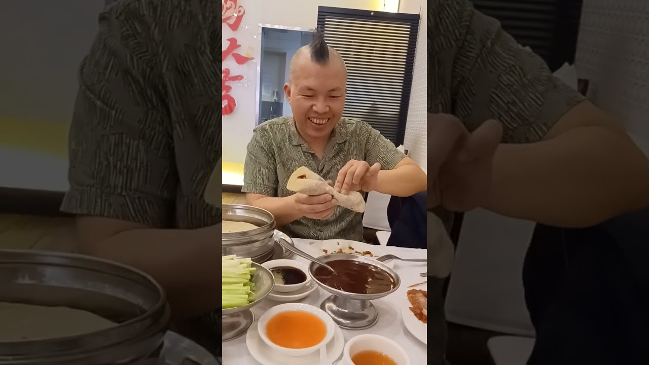 Ăn Tết cùng con trai.