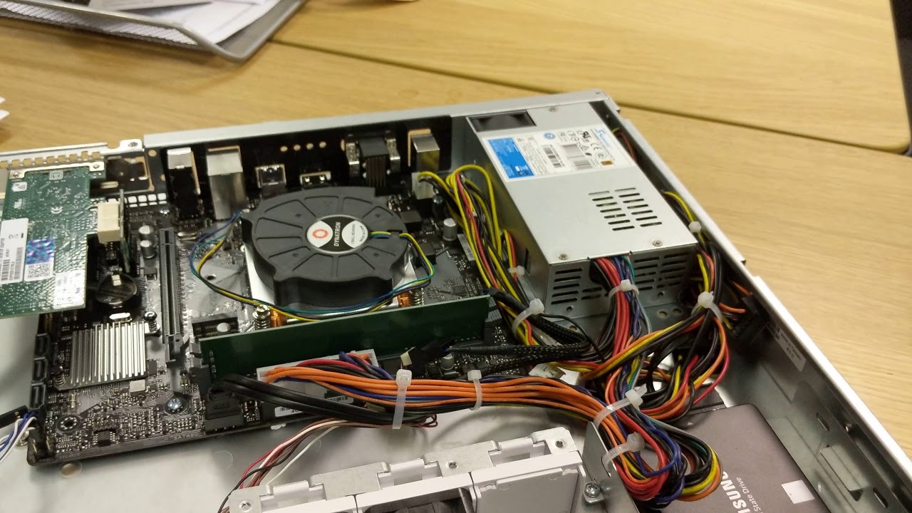 Inwin RA100 Chassis RackPc