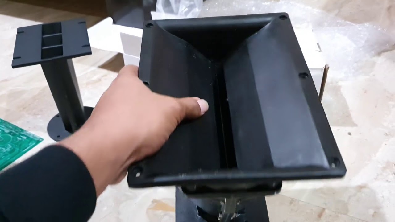 Pentingnya Horn twiter dalam Custom box line array