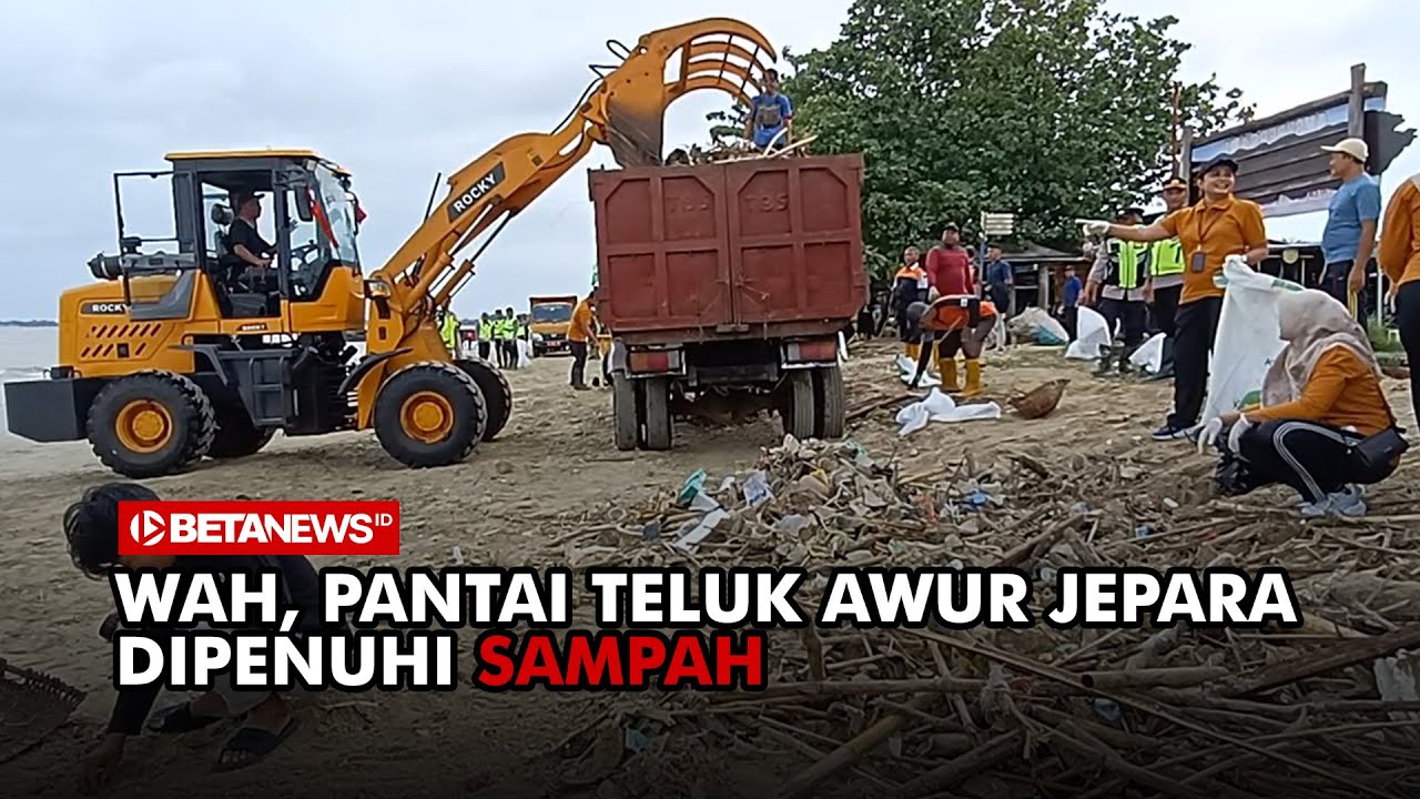 Imbas Cuaca Ekstrem, Pantai Teluk Awur Jepara Dipenuhi Sampah