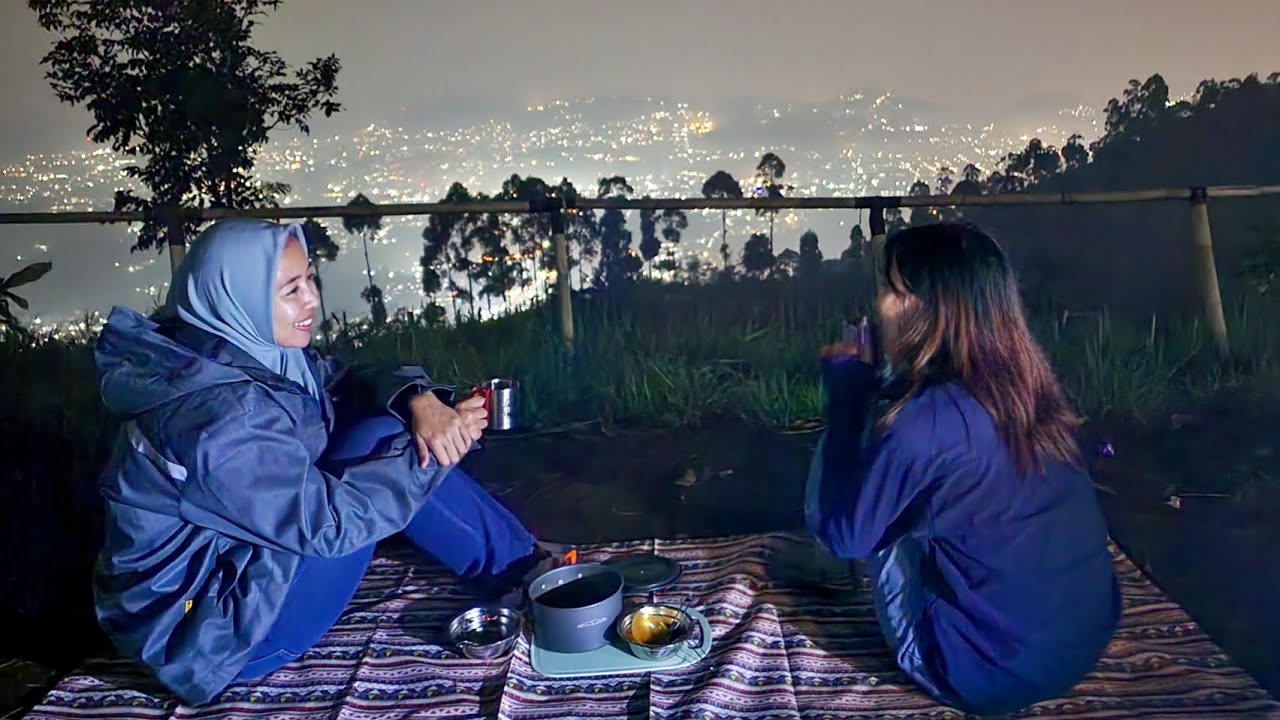 Gunung Putri, Lembang, Bandung || Camping ala Backpacker Berdua Eunbin