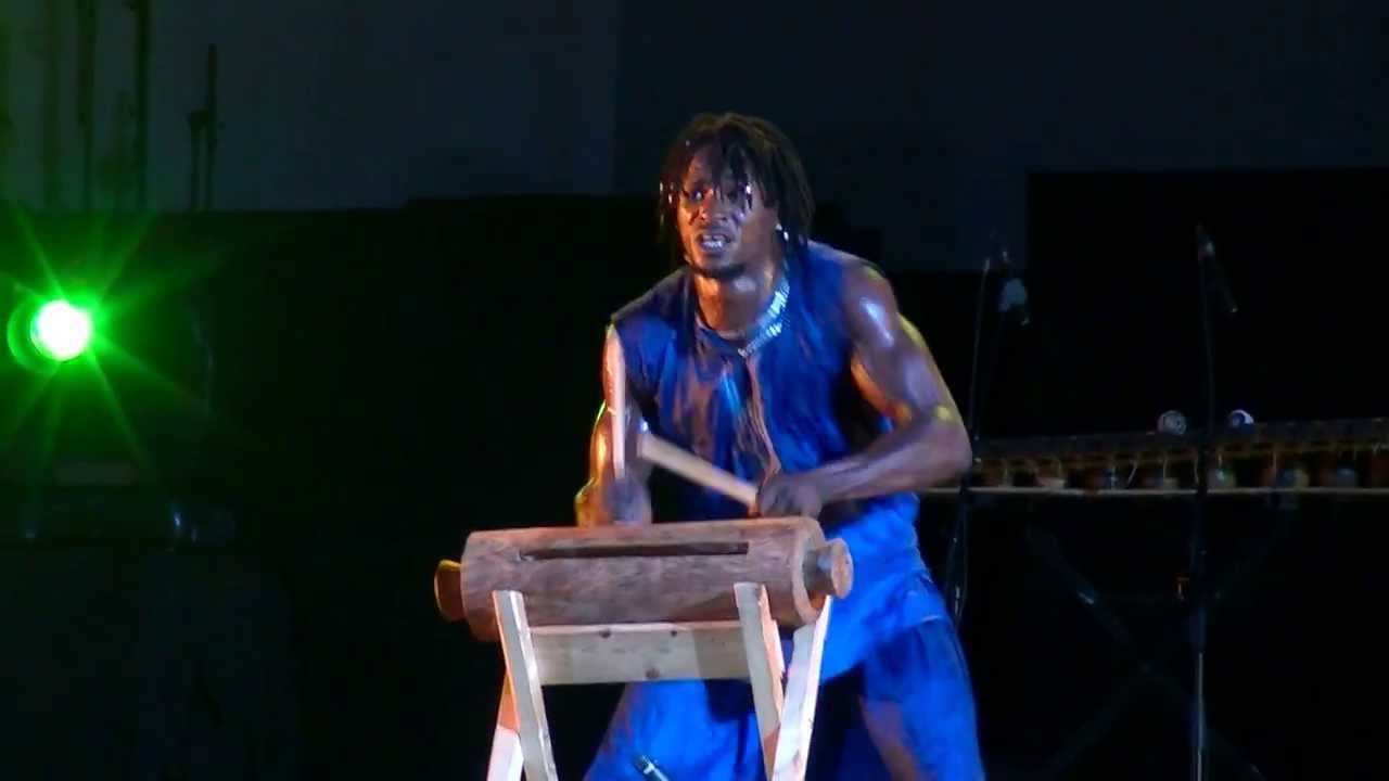(krin) WAMALI PERCUSSIONS (3) des tambours et des hommes 2013 festival de Martigues