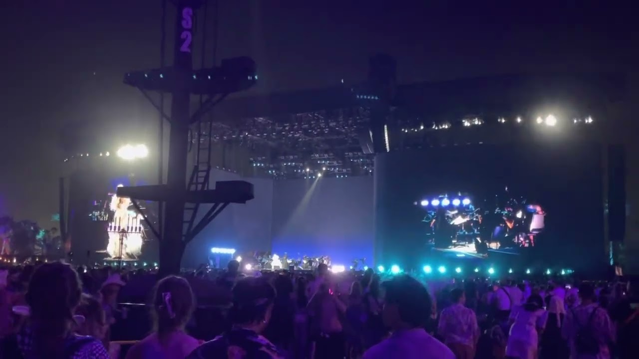 Björk - Jóga (live @ Coachella 2023 weekend 2)