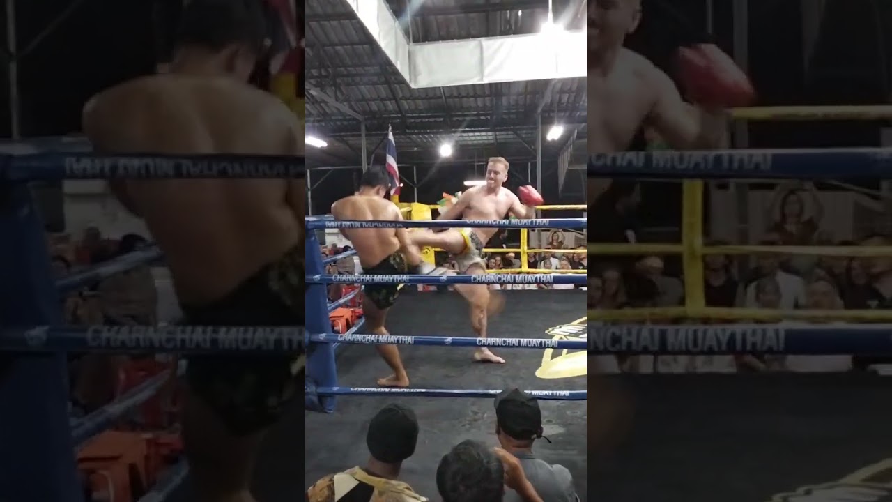 Pechkorakot Sor.Wisarut(blue) vs Sam Charnchai(red)