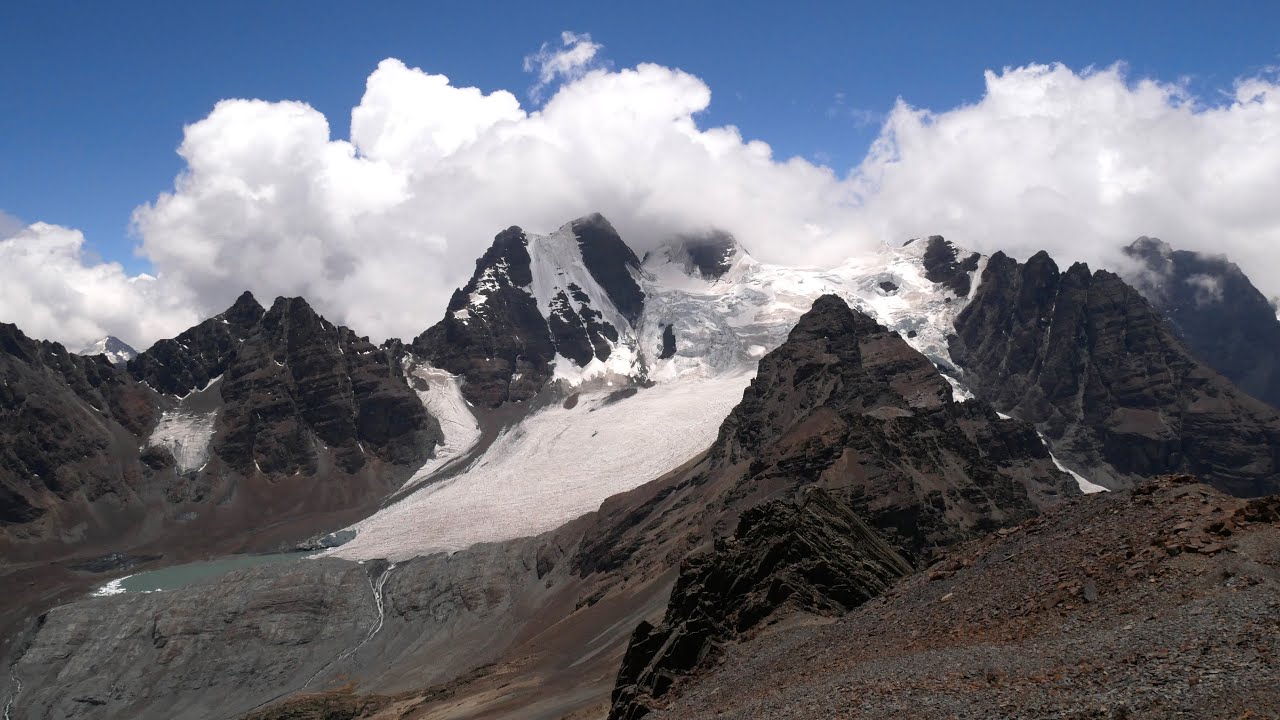 Bolivien. Bolivia. Cordillera Real. Trek from Sorata to Alto Milluni. Pico Austria.