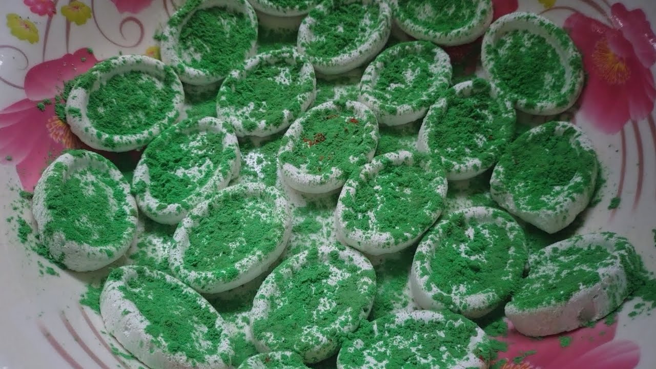 ChalkCrush with Green Holi powder #gymchalk #asmr #holipowder #chalkasmr 