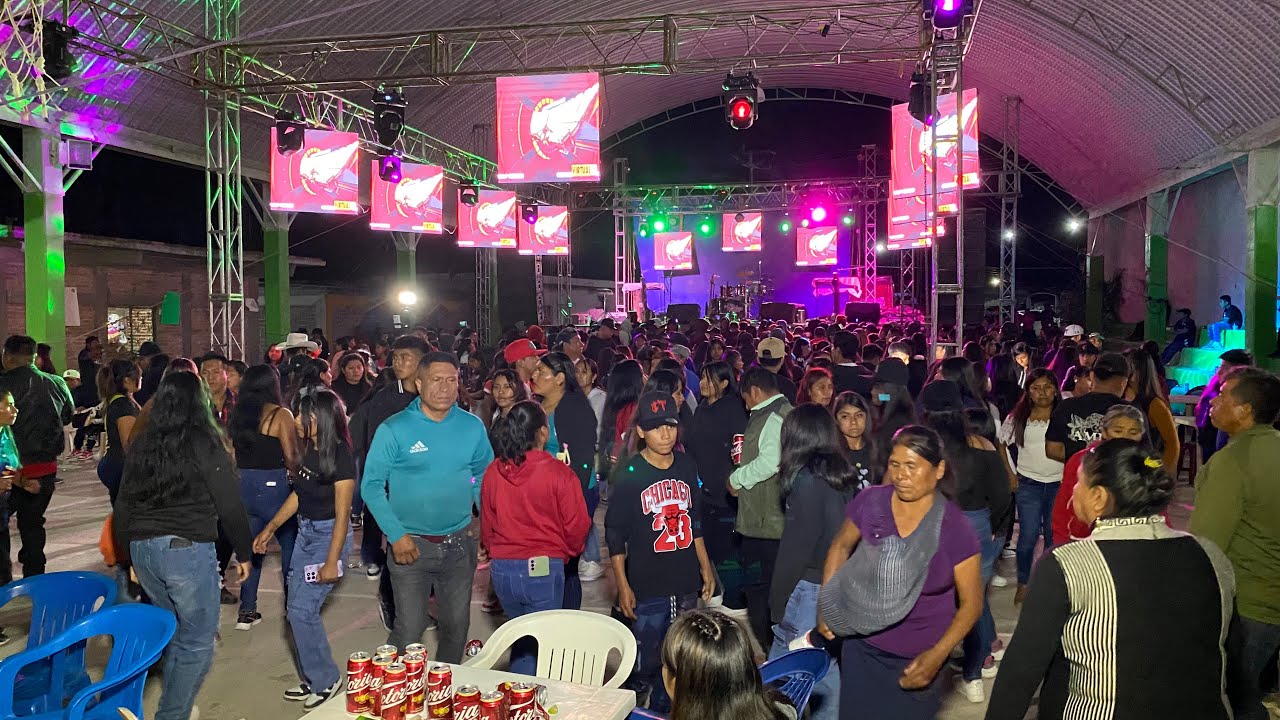 Así Inicio Los Nobles de Santa Ana en Tenango Tepexi / Festejando al Santo Patrón Santiago Apóstol