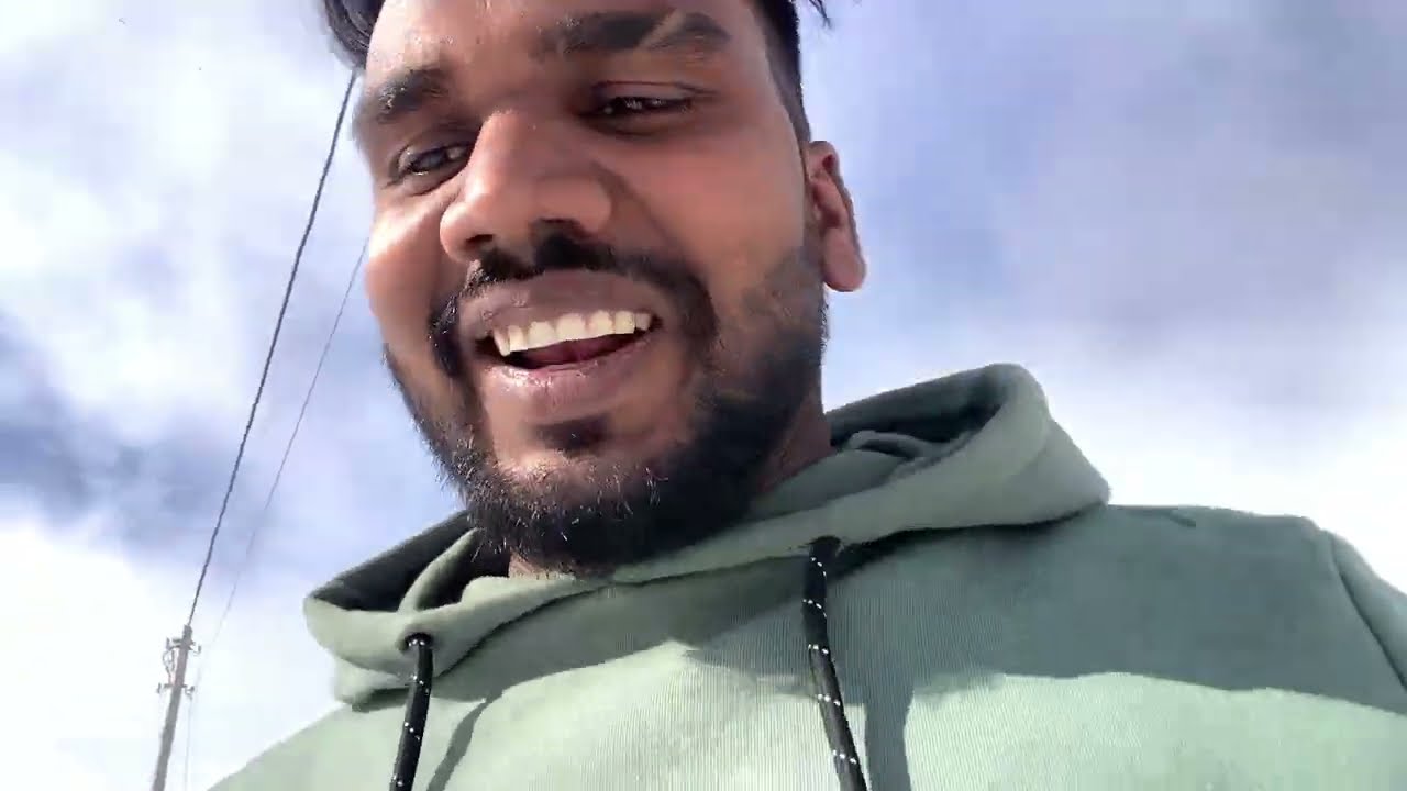 Garni mai dosto ke sath snow ❄️ mai masti karte huye 