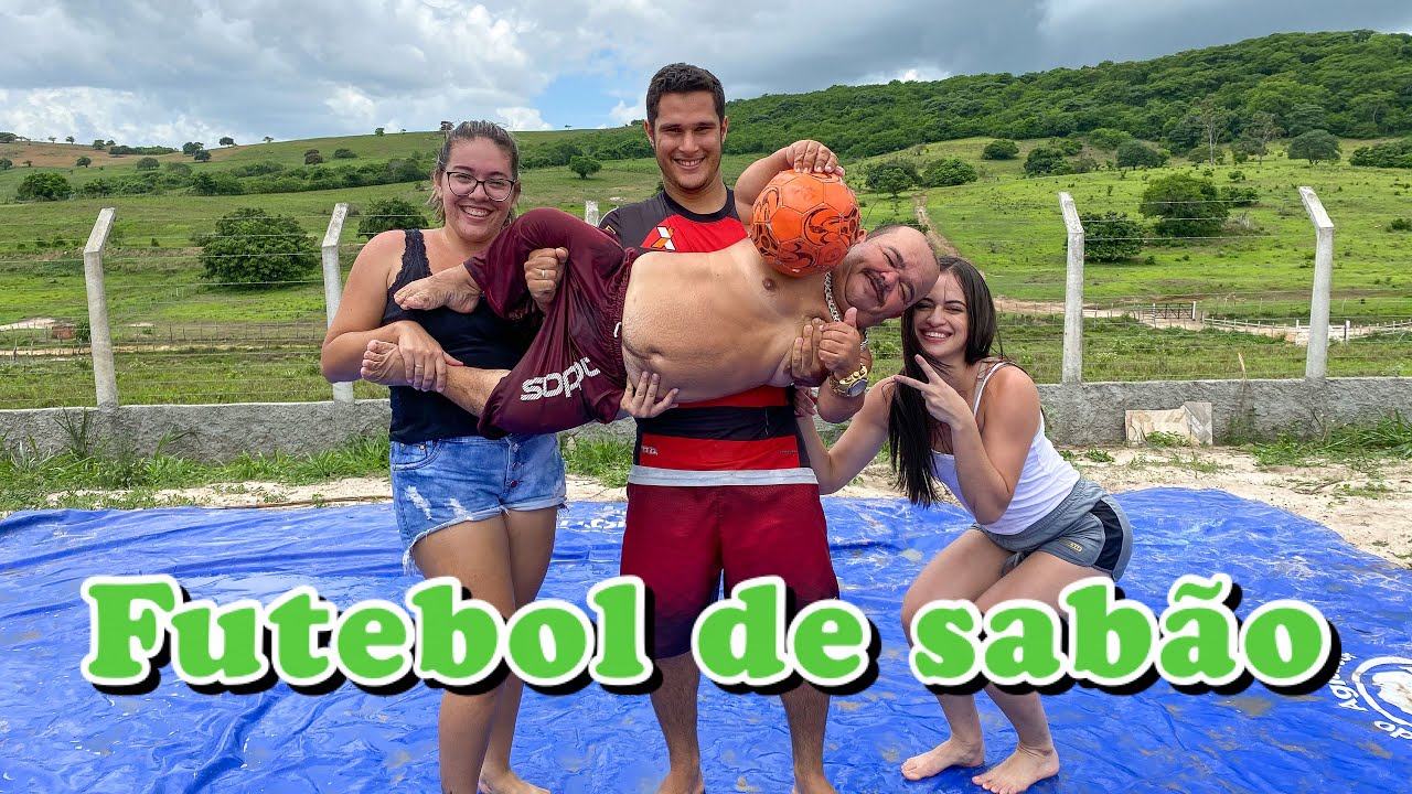 AS MENINAS GANHAM DE PILILIU NO FUTEBOL DE SABÃO