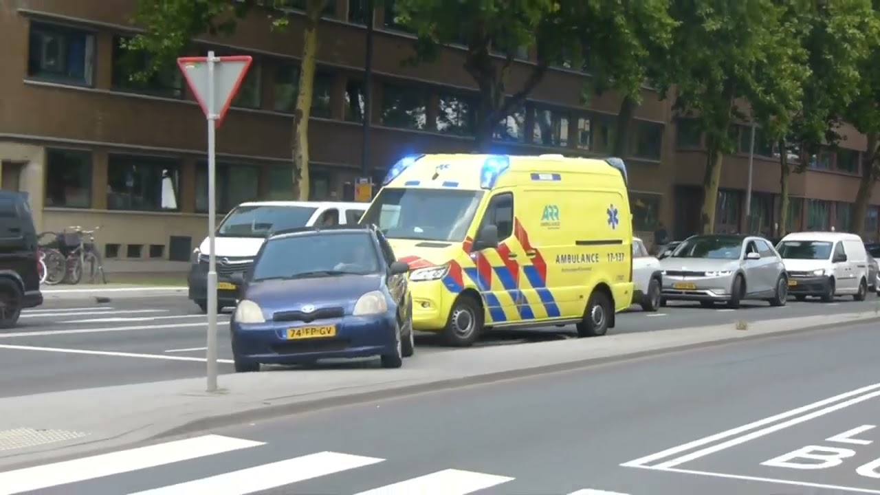 (Bullhorn) Hulpdiensten met spoed in Rotterdam