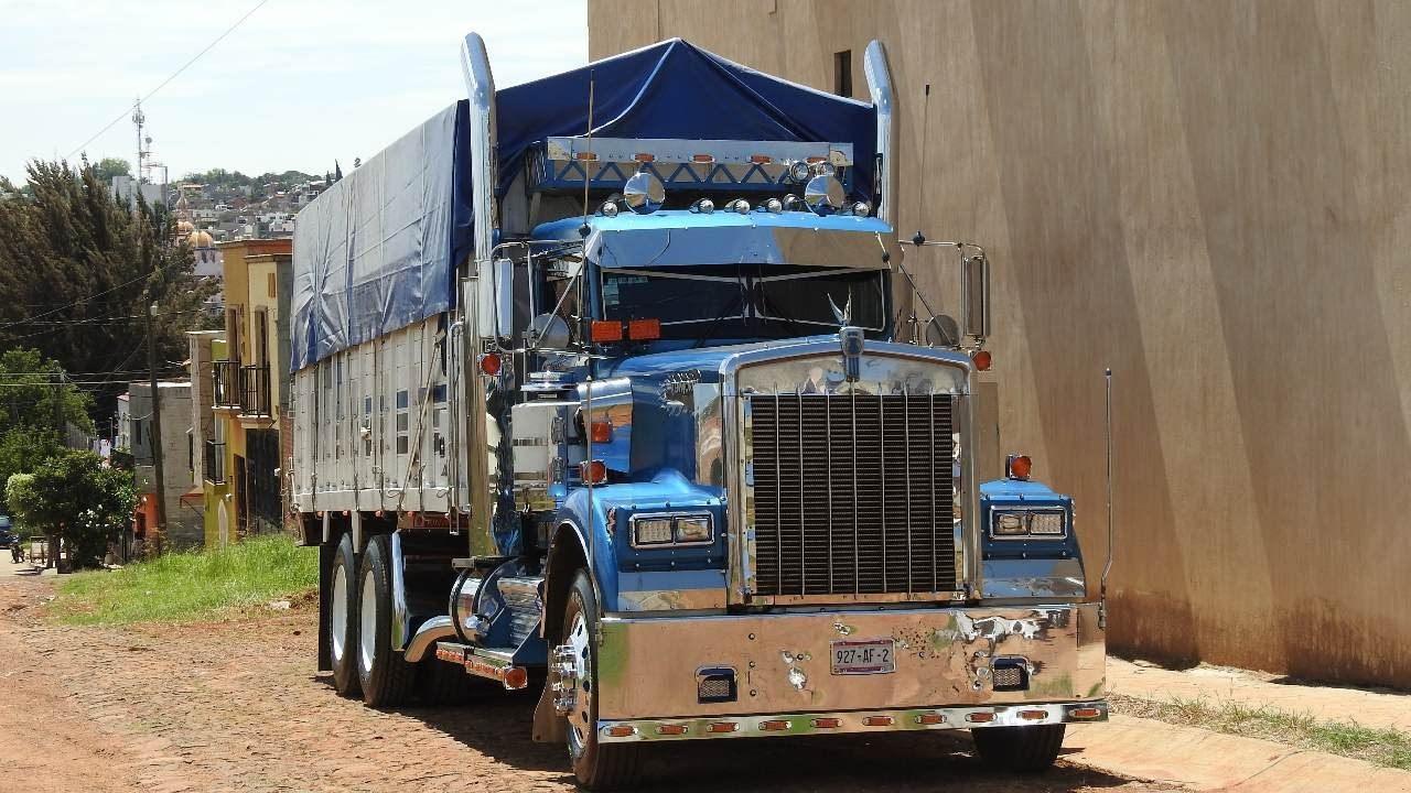Kenworth W900B 