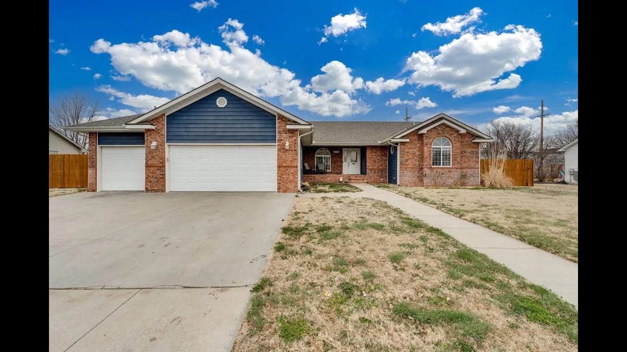 NEW LISTING: 1306 E 28th Ave Hutchinson KS 67502