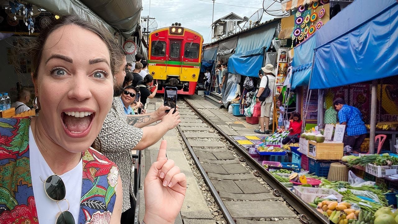 Самый известный рынок Таиланда 🇹🇭 *Железнодорожный рынок Бангкока* 🚂