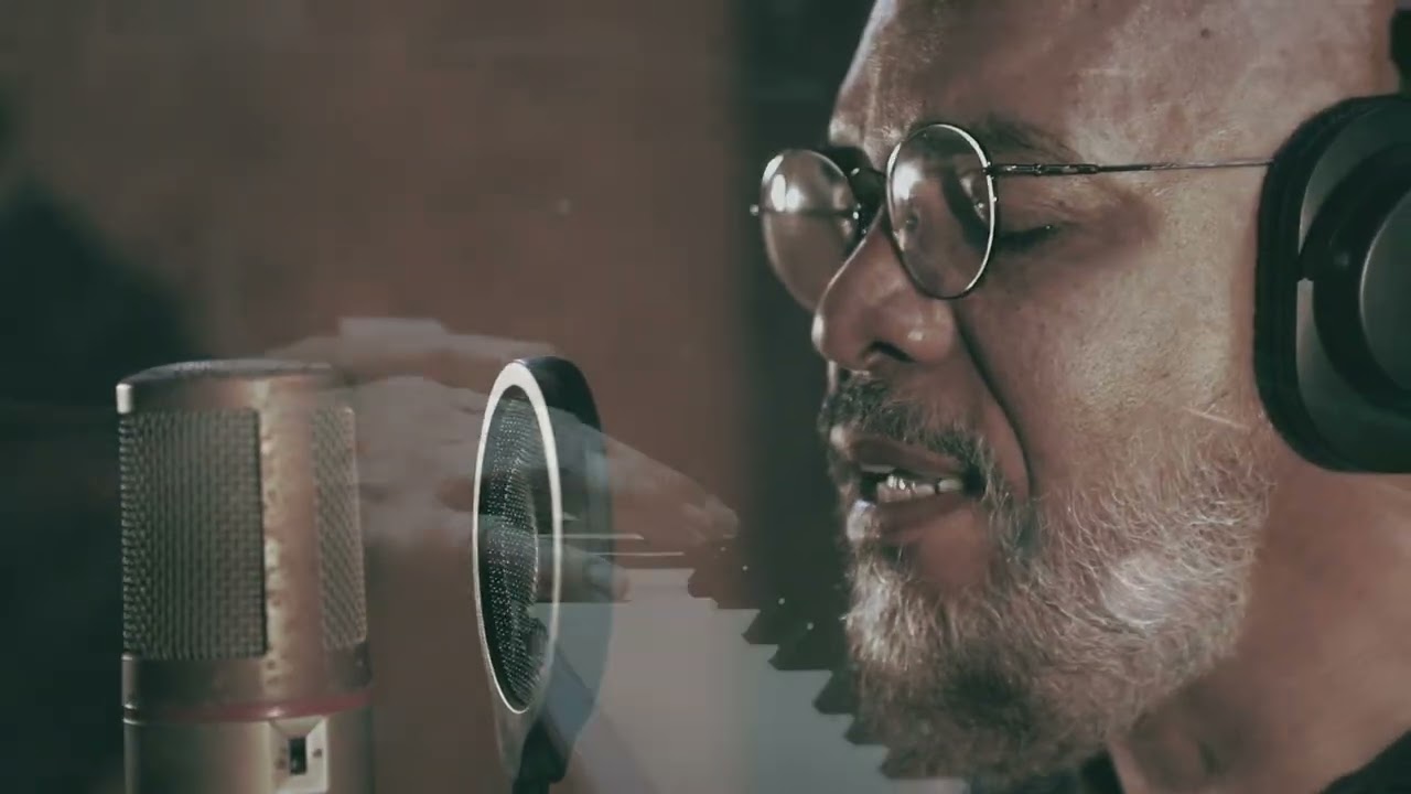 Eu quero mais de Ti ( Live Session ) - Dinho Santos