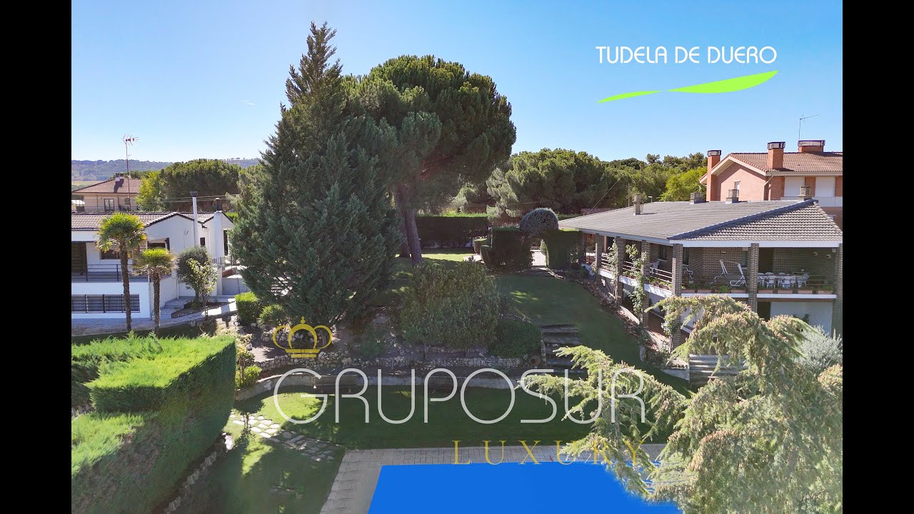 12007 GRUPOSUR. Fantástico chalet con piscina privada y pista de tenis en Tudela de Duero Valladolid