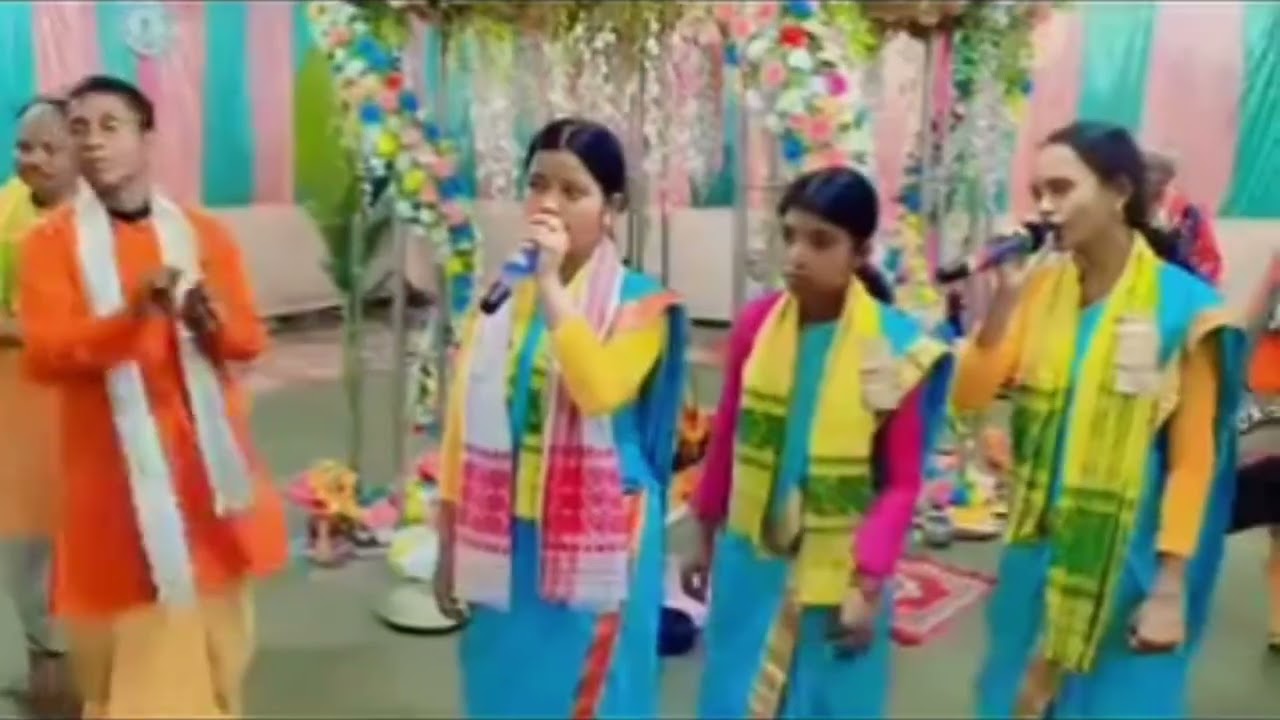 মধুর হরিনাম কীর্তন ॥Madhu horinaam karitan ॥ কে আনিলো রে কোথায় ছিলরে মধুর কীর্তন 