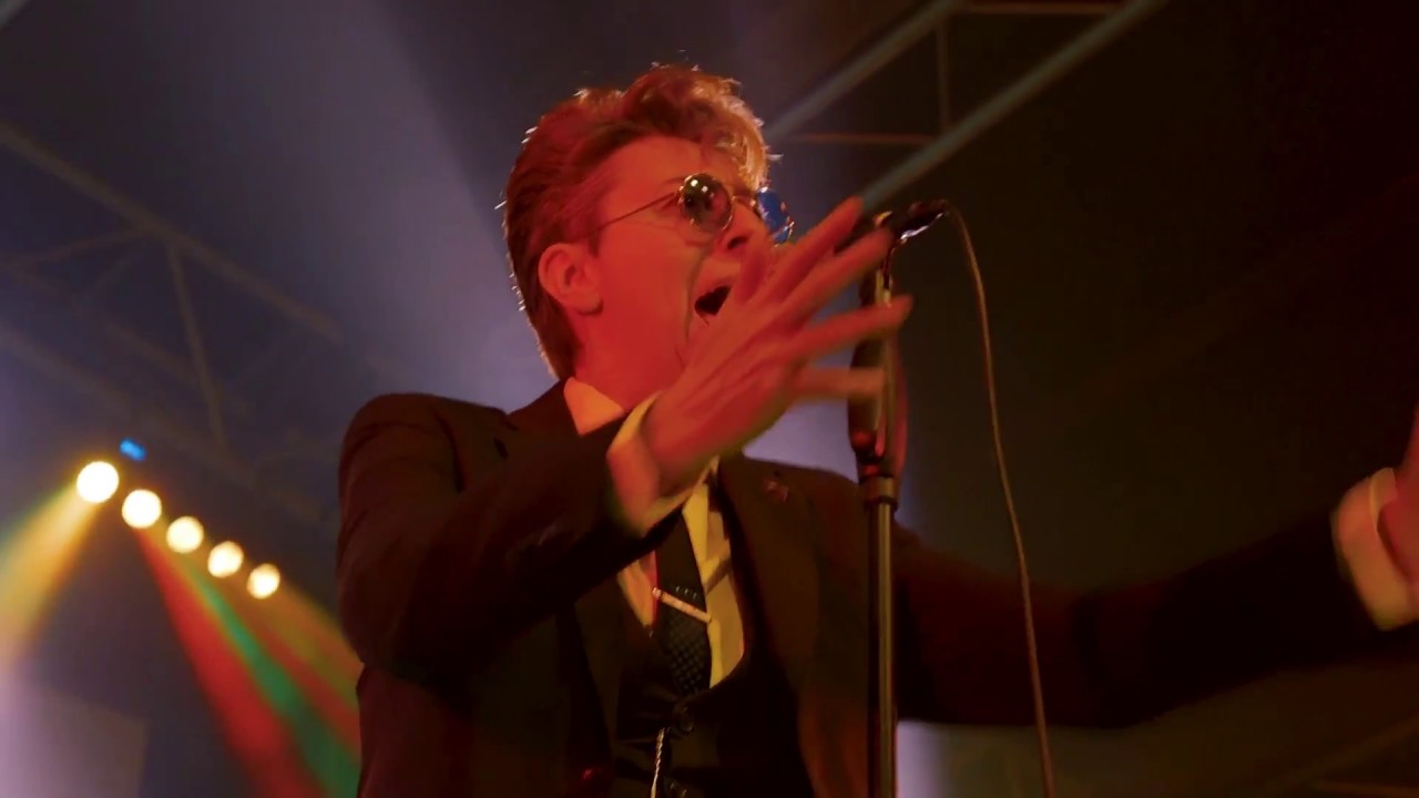 DAVID BOWIE DOLLAR DAYS LIVE performed by Aladdin Insane David Bowie Tribute @ CrossRoads
