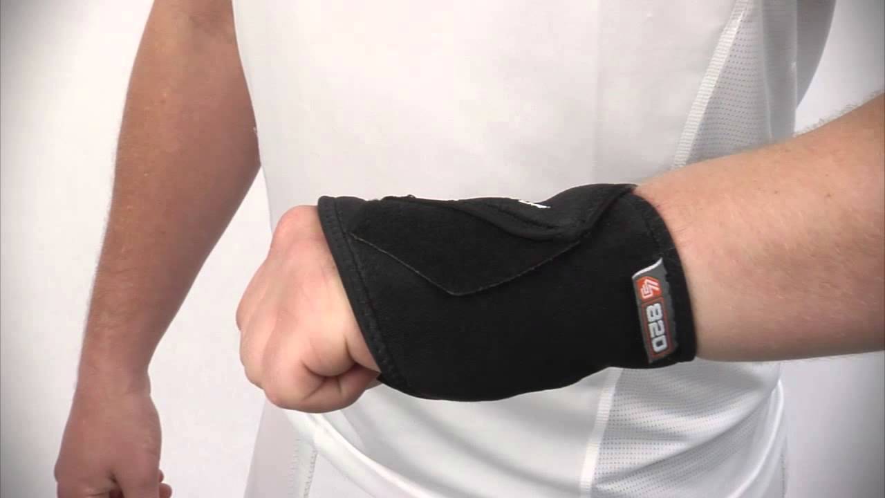 SHOCK DOCTOR 820 WRIST COMPRESSION WRAP