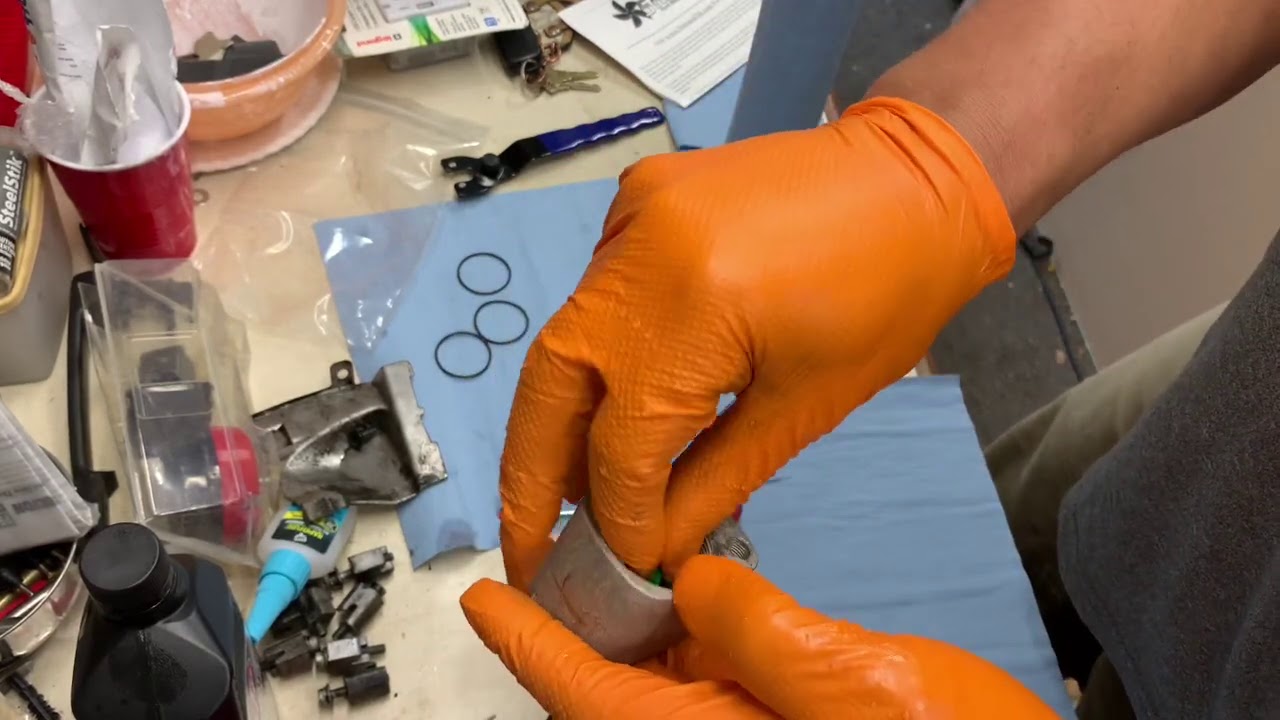 Volvo Penta Duo Prop Outdrive Trim Tilt Hydraulic Cylinder Seal Rebuild due to leaking oil  Part 2-2