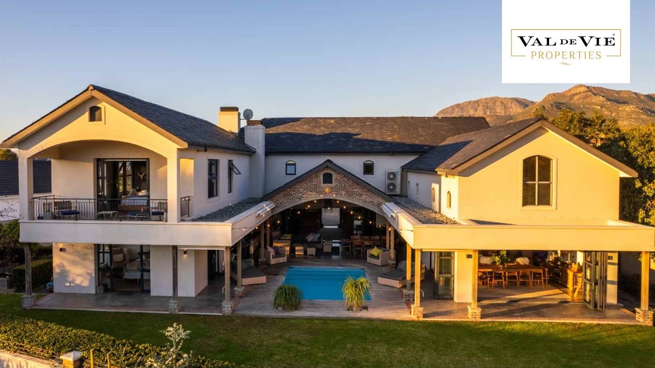Modern Family Farmhouse Overlooking the Valentia Farm | For Sale | Val de Vie Properties